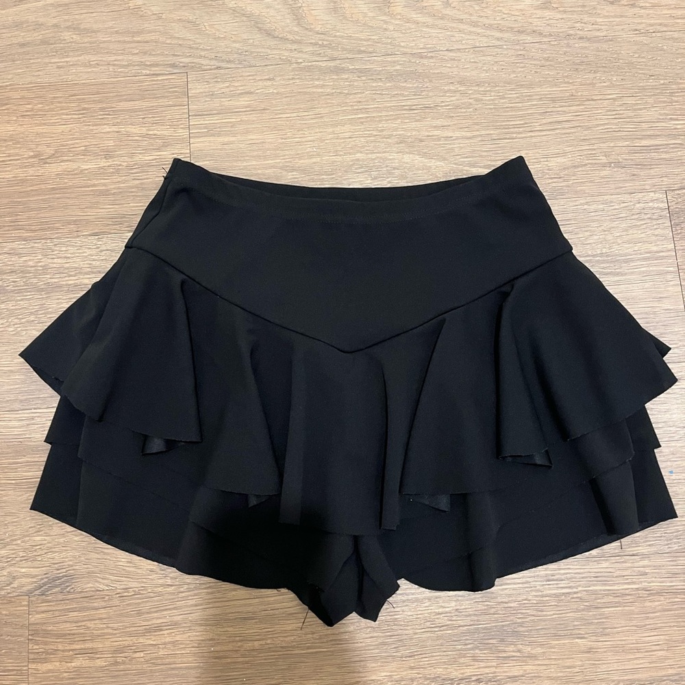 Black layered skort